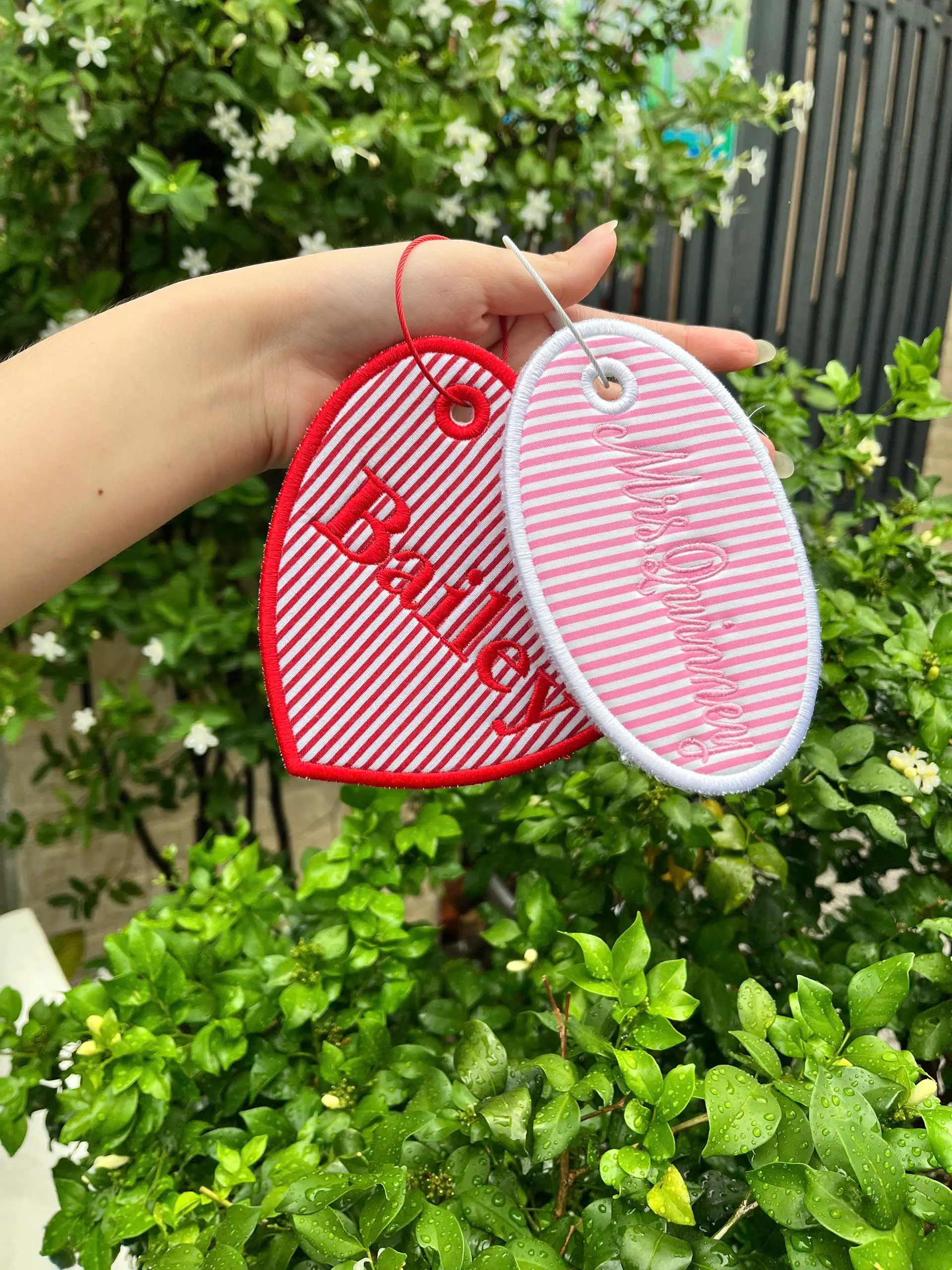 Custom Name and Date Embroidered Bag Charm, Personalized Baby Keepsake Keychain, Circle Diaper Bag Tag, Newborn Gift