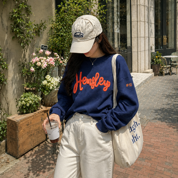 Custom Personalized Chenille Embroidered Sweatshirt, Script Name and Number Crewneck, College University Merch Style, Fluffy Yarn Gift
