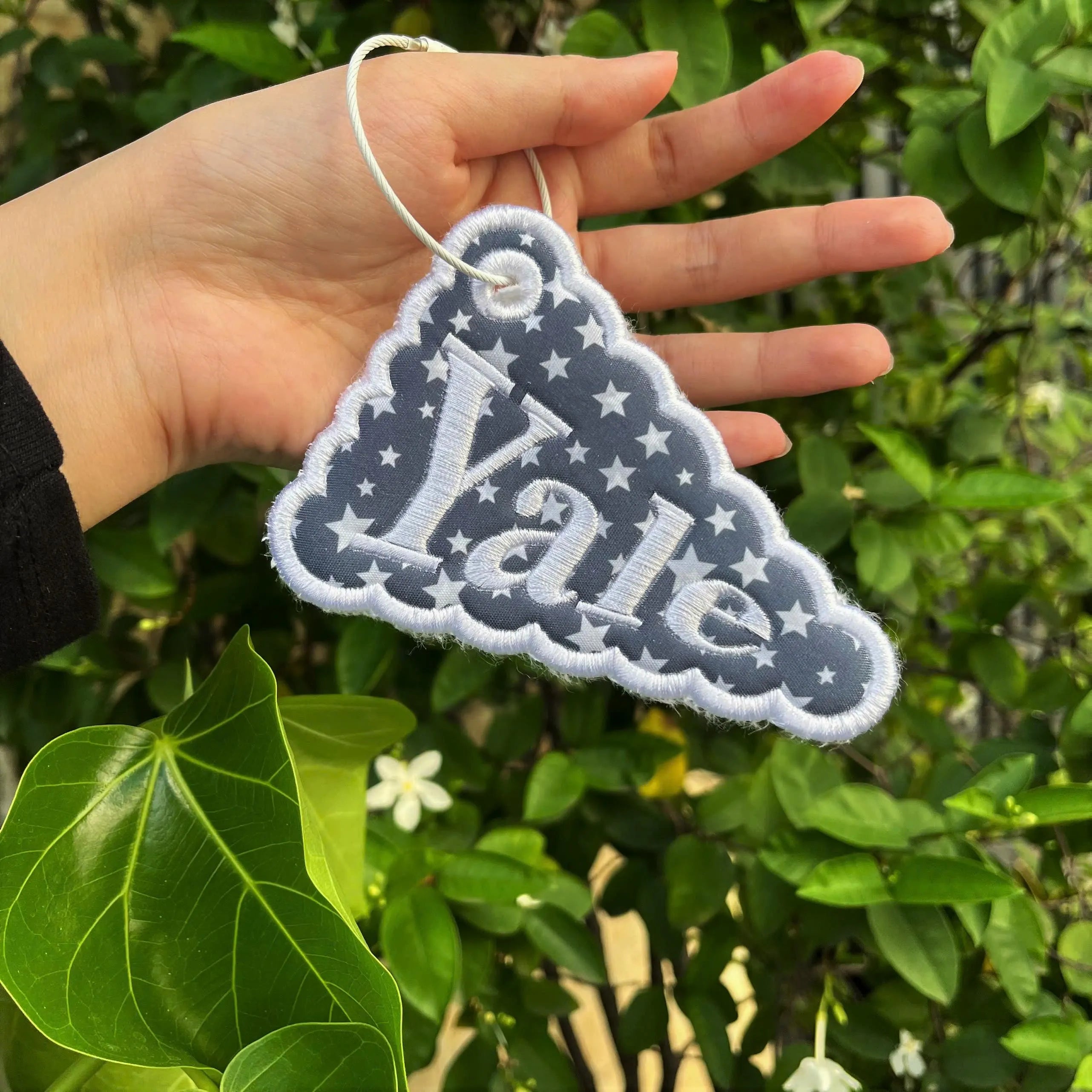 Personalized Embroidered Cheer Pennant Bag Charm, Custom Name Backpack Tag, Preppy Team Gift, Scallop Flag Keychain
