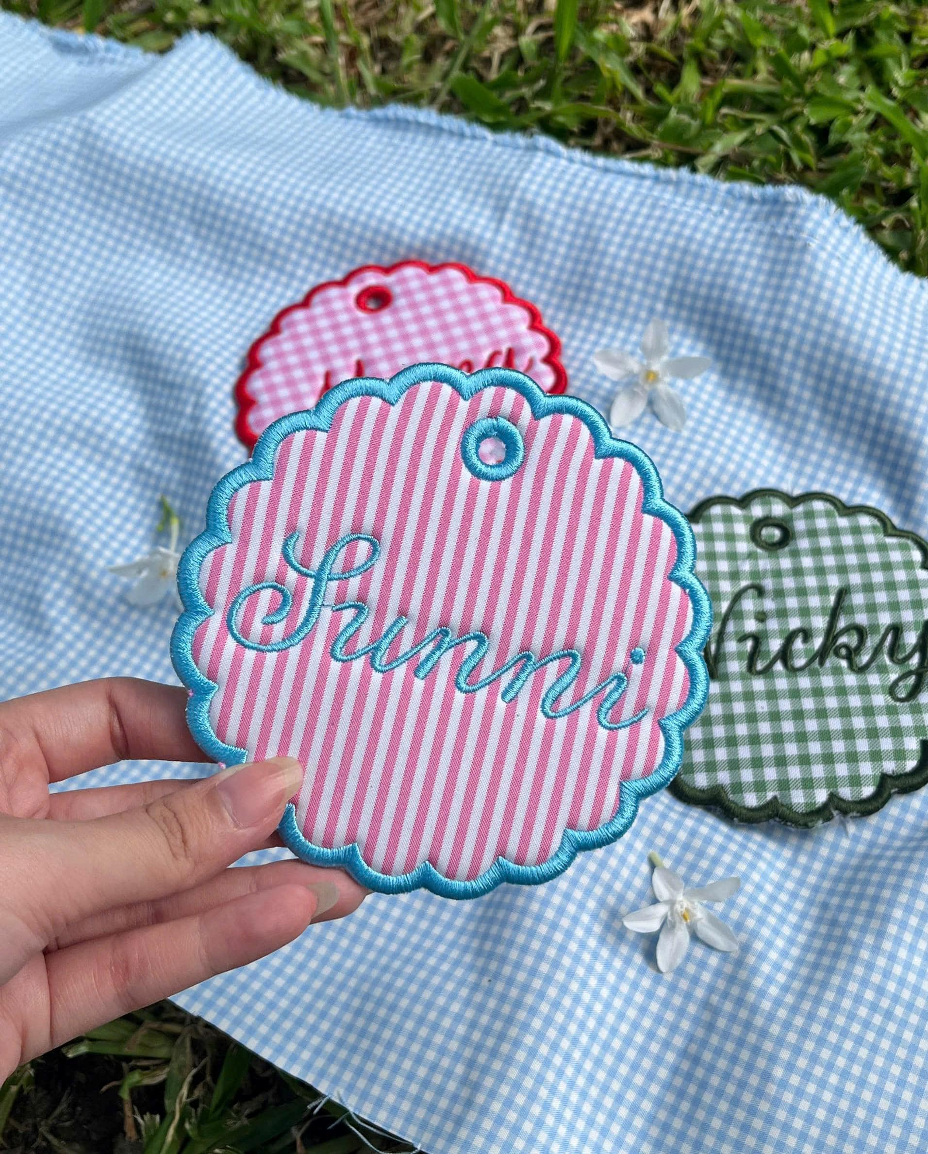 Custom Scalloped Round Name Charm, Personalized Embroidered Backpack Tag, Gingham Bag Keychain, Preppy Coquette Mom Gift, Spirit Merch Gift