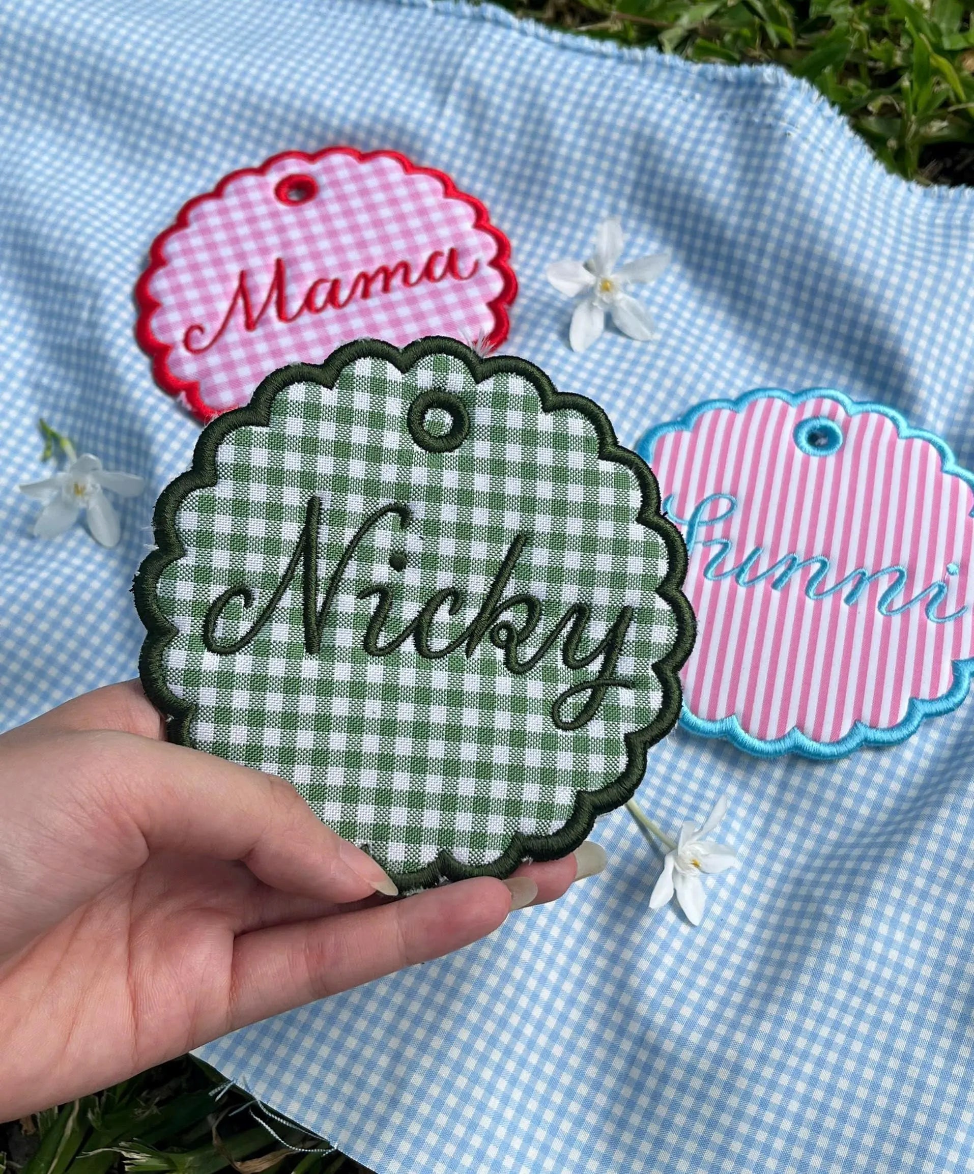 Custom Name and Date Embroidered Bag Charm, Personalized Baby Keepsake Keychain, Circle Diaper Bag Tag, Newborn Gift