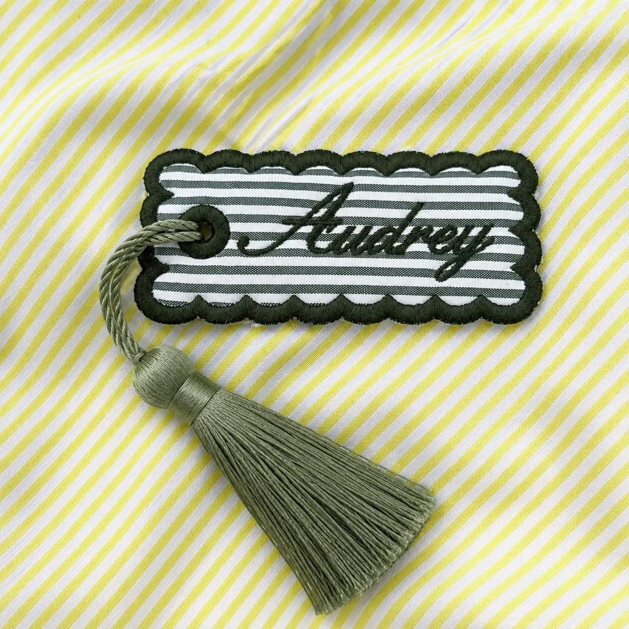 Custom Fabric Bookmark with Tassel, Personalized Name Embroidery, Colorful Page Clip, Reading Reward, Student and Book Bestie Gift